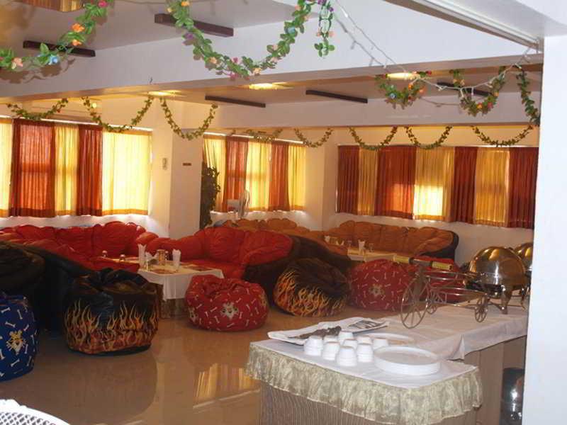 Hotel Maan Residency Ahmedabad Eksteriør billede