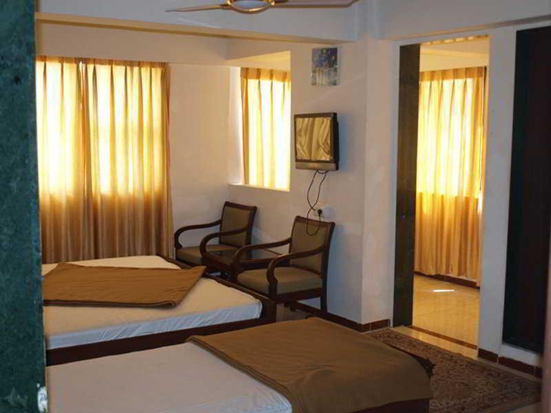 Hotel Maan Residency Ahmedabad Eksteriør billede